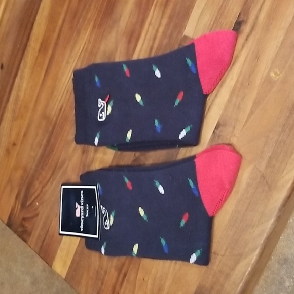 Vineyard Vines Other - Vineyard Vines boys Christmas Lights socks, one size. Set of 2.
